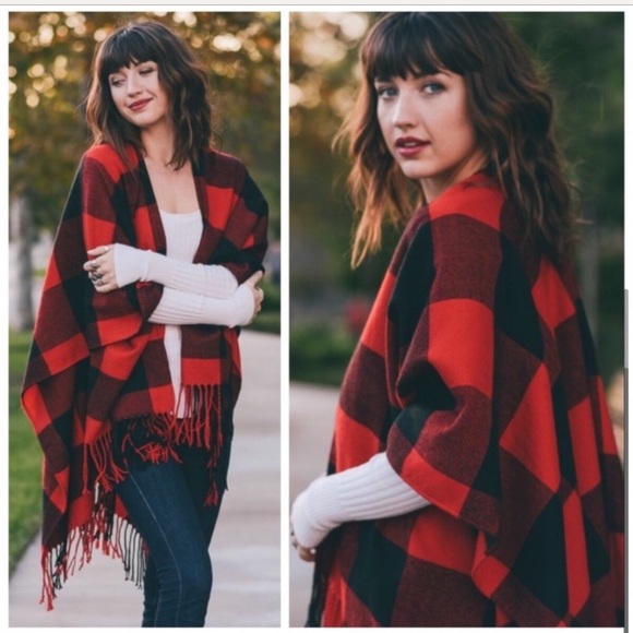 Last 1 New Cozy Soft Chic Plaid Fringe Poncho Ruana - Picture 4 of 10